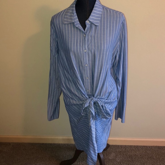 Socialite Tie Front Dress - Picture 3 of 8